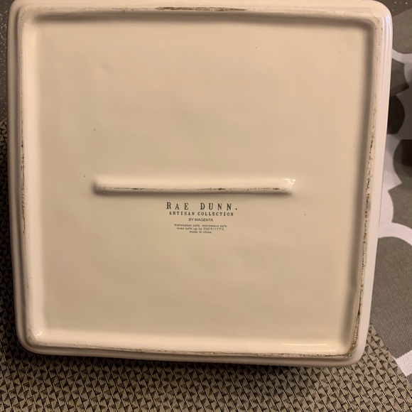 Rae Dunn “Cake” dish - Picture 3 of 3